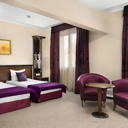 Hotel Yantra Grand