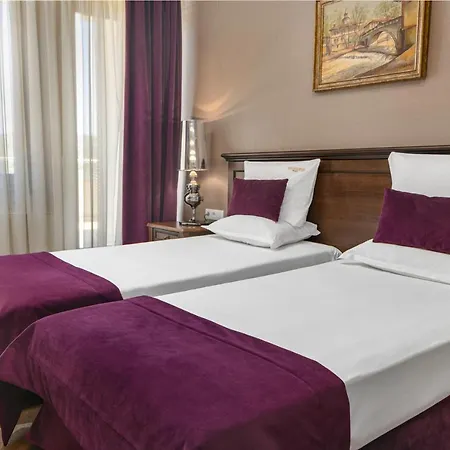 Yantra Grand Hotel