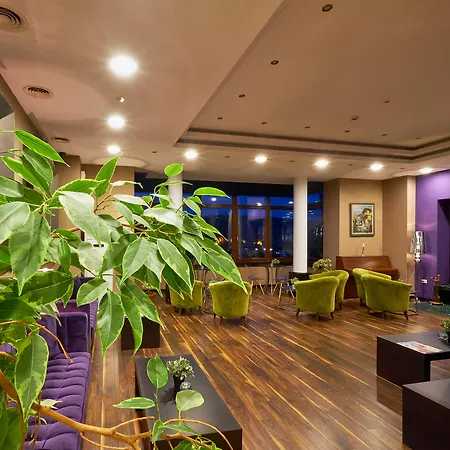 Hotel Yantra Grand